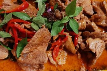 rotes Thaicurry mit Rindfleisch rotes Thaicurry mit Rindfleisch